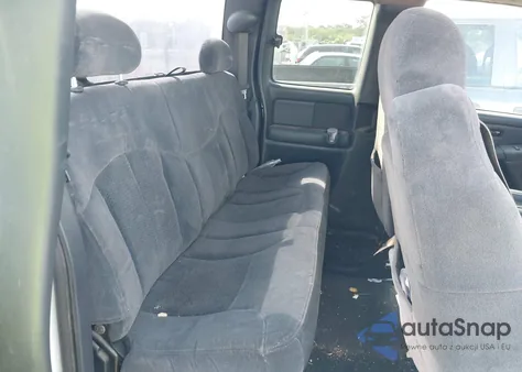 2002 Chevrolet Silverado 1500 Ls из США, поврежденный, VIN 2GCEC19V921168972